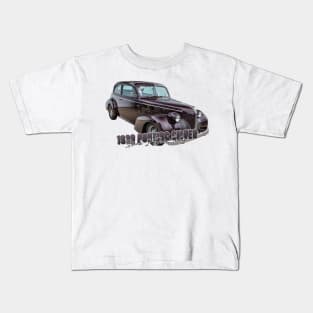 1939 Pontiac Silver Streak 2 Door Sedan Kids T-Shirt